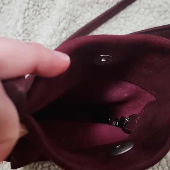 Sling Bag - Picture 3 of 5